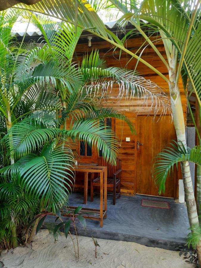 Eagle Resort Arugambay Arugam Bay Buitenkant foto